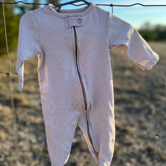 Baby Boy Carters sleeper set (sleep and play) - Picture 7 of 10